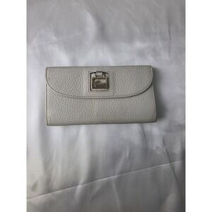 Dooney & Bourke Pebble Grain Continental‎ Clutch Wallet White Trifold ***Flaw